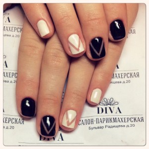 Покрытие гель лак (Shellac) + маникюр + дизайн 590 руб.