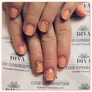 Покрытие гель лак (Shellac) + маникюр + дизайн 590 руб.