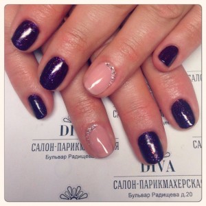 Покрытие гель лак (Shellac) + маникюр + дизайн 590 руб.