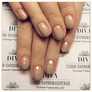 Покрытие гель лак (Shellac) + маникюр + дизайн 590 руб.