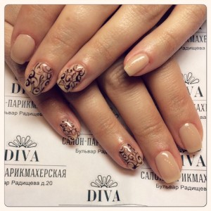 Покрытие гель лак (Shellac) + маникюр + дизайн 590 руб.