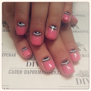 Покрытие гель лак (Shellac) + маникюр + дизайн 590 руб.