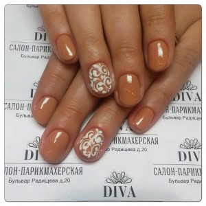 Покрытие гель лак (Shellac) + маникюр + дизайн 590 руб.