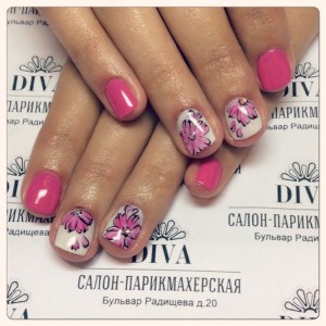 Покрытие гель лак (Shellac) + маникюр + дизайн 590 руб.