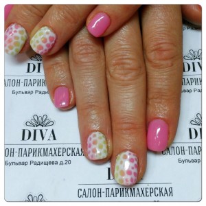 Покрытие гель лак (Shellac) + маникюр + дизайн 590 руб.