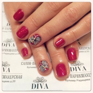 Покрытие гель лак (Shellac) + маникюр + дизайн 590 руб.