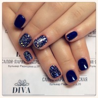 Покрытие гель лак (Shellac) + маникюр + дизайн 590 руб.