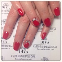 Покрытие гель лак (Shellac) + маникюр + дизайн 590 руб.