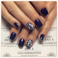 Покрытие гель лак (Shellac) + маникюр + дизайн 590 руб.