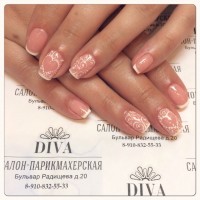 Покрытие гель лак (Shellac) + маникюр + дизайн 590 руб.