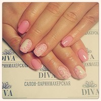 Покрытие гель лак (Shellac) + маникюр + дизайн 590 руб.