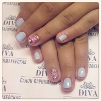 Покрытие гель лак (Shellac) + маникюр + дизайн 590 руб.