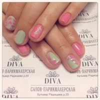 Покрытие гель лак (Shellac) + маникюр + дизайн 590 руб.